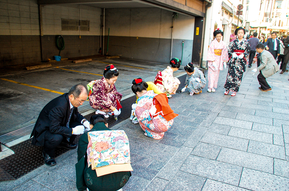 祇園町南側地区協議会　ガム取りキャンペーン