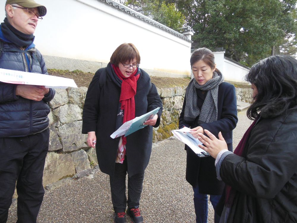 東山「観光・交通・環境」協力会議　「東山バスマップ」外国人チーム